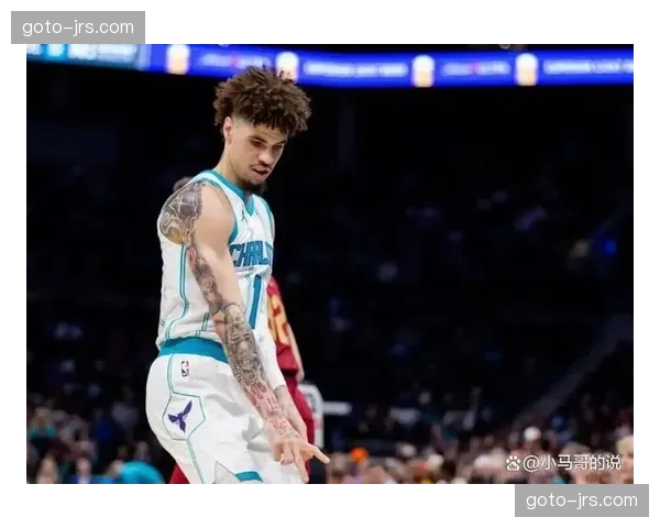 黄蜂八人得分上双大胜独行侠 拉梅洛·鲍尔15+5+9+5抢断全能表现